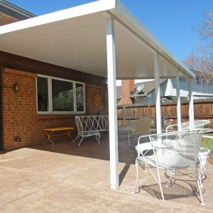 teton_patio_cover_with_flat_roof_panels_03