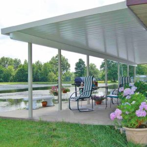 teton_patio_cover_with_flat_roof_panels_09